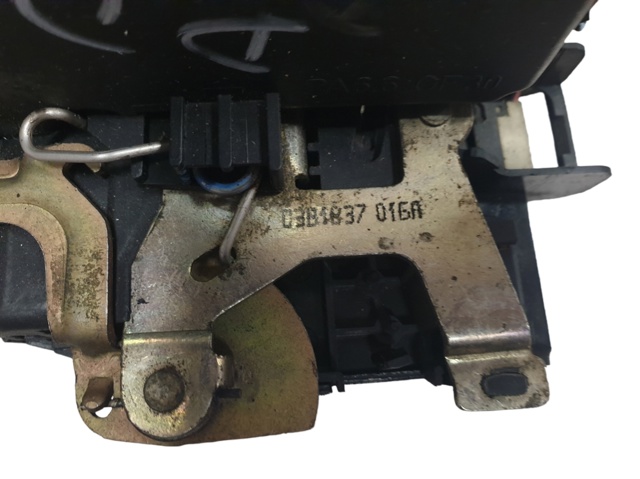 VAG 3B1837016A Cerradura de puerta delantera derecha  en stock Salamanca
