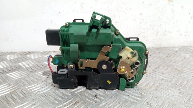 VAG 3B1837016AD Cerradura de puerta delantera derecha  en stock Salamanca