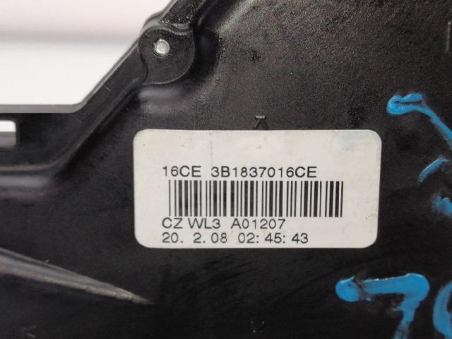 3B1837016CE Cerradura de puerta delantera derecha  disponible Málaga