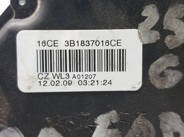 VAG 3B1837016CE Cerradura de puerta delantera derecha  en stock Terrassa