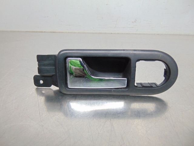 VAG 3B1837113L Manija interior de puerta delantera izquierda  en stock Terrassa