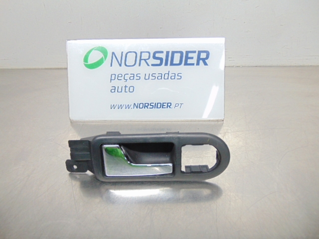 VAG 3B1837113L Manija interior de puerta delantera izquierda  en stock Terrassa
