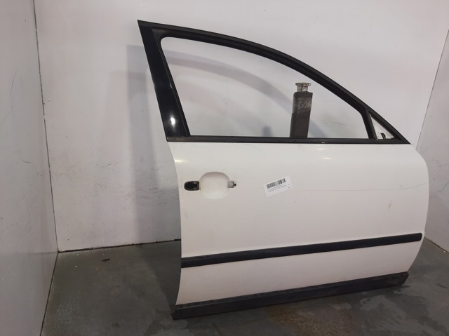 VAG 3B4831052BE Puerta delantera derecha comprar Tarragona