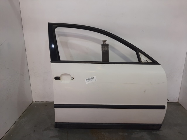 3B4831052BE Puerta delantera derecha comprar Girona