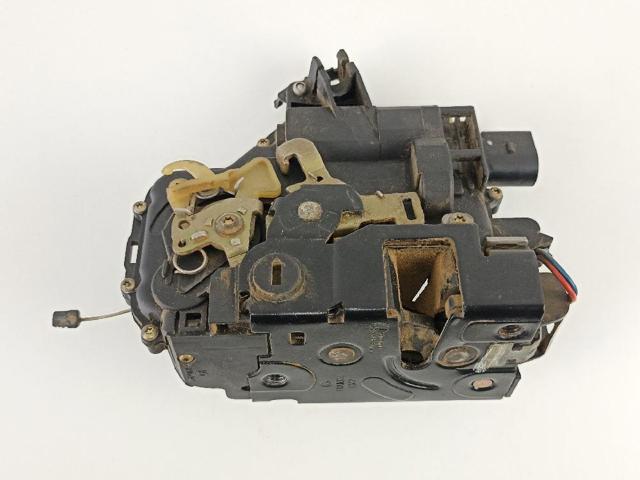 3B4839015 Cerradura de puerta trasera izquierda  en stock Castellón