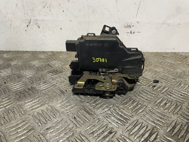 3B4839015 VAG Cerradura de puerta trasera izquierda  disponible Ourense