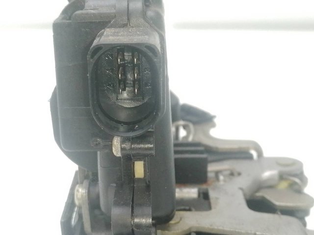 3B4839015AL Cerradura de puerta trasera izquierda  en stock Sabadell