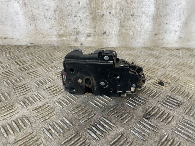 3B4839015AN Cerradura de puerta trasera izquierda  en stock Castellón