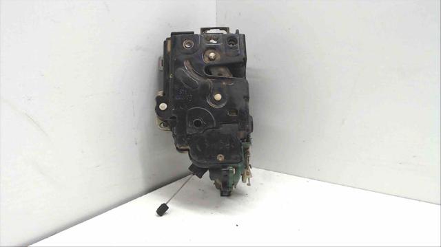 VAG 3B4839016 Cerradura de la puerta trasera derecha  comprar en Albacete