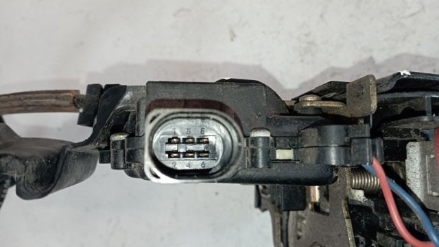 VAG 3B4839016 Cerradura de la puerta trasera derecha comprar Pamplona