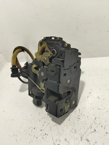 3B4839016 VAG Cerradura de la puerta trasera derecha comprar Alcalá