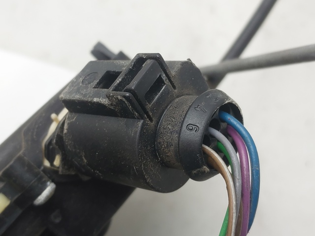 3B4839016 VAG Cerradura de la puerta trasera derecha  disponible Ourense
