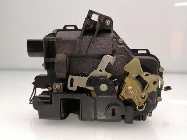 3B4839016A VAG Cerradura de la puerta trasera derecha  comprar en Oviedo