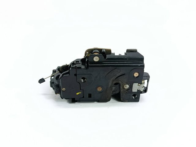 3B4839016AG VAG Cerradura de la puerta trasera derecha  comprar en Oviedo
