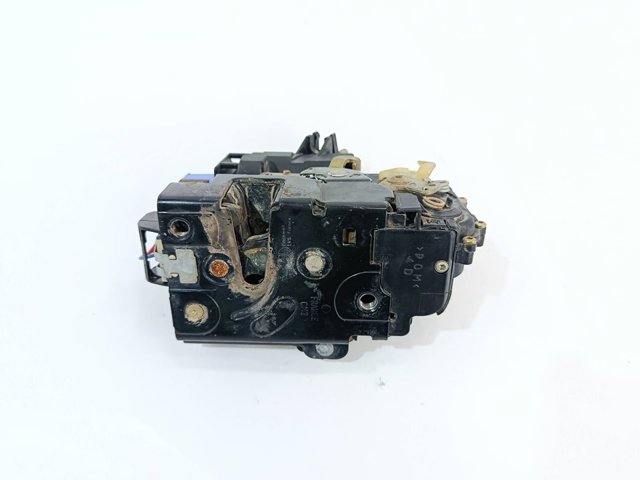 3B4839016AG Cerradura de la puerta trasera derecha  en stock Castellón