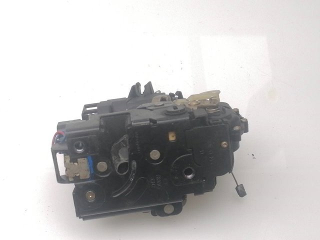 3B4839016M Cerradura de la puerta trasera derecha  disponible Málaga
