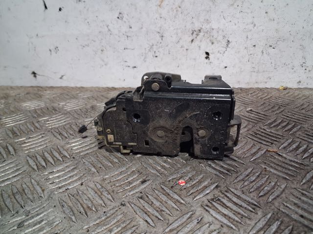VAG 3B4839016M Cerradura de la puerta trasera derecha  en stock Salamanca