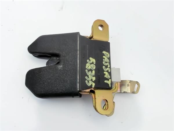 3B5827505 Cerradura de maletero  en stock Sabadell
