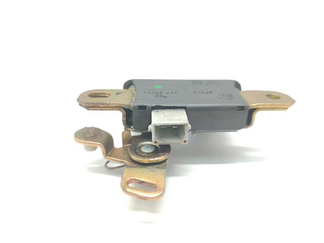 3B5827505M VAG Cerradura de maletero comprar Alcalá