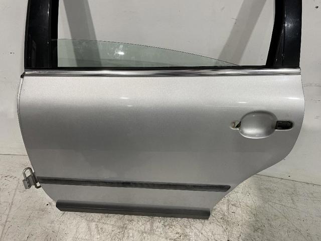 VAG 3B5833051AB Puerta trasera izquierda  en stock Terrassa