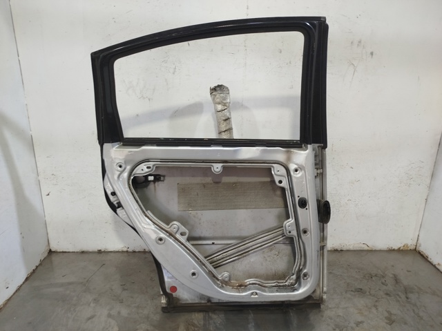 3B5833051AB Puerta trasera izquierda  comprar en Zaragoza