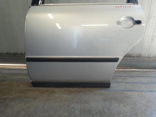 VAG 3B5833051AB Puerta trasera izquierda  disponible Valladolid