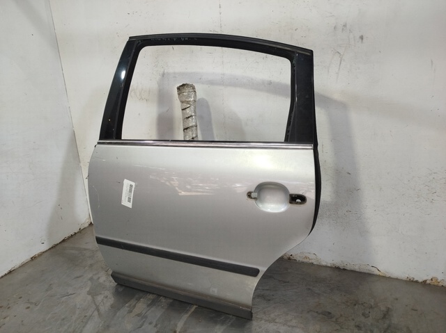 3B5833051AB VAG Puerta trasera izquierda  disponible Ourense