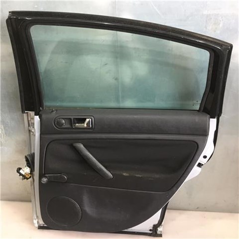3B5833052AB Puerta trasera derecha  disponible Utrera