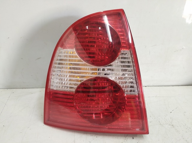 3B5945095AE Piloto trasero izquierdo  en stock Sabadell