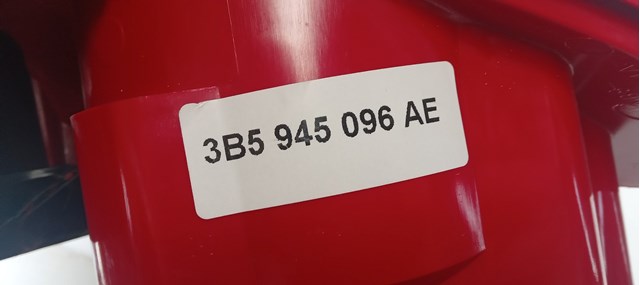 3B5945096AE Piloto trasero derecho  disponible Burgos