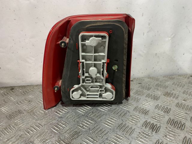 3B5945096F Piloto trasero derecho comprar Sevilla