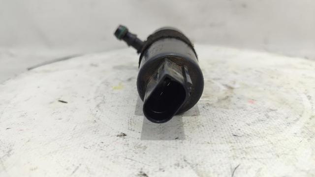 3B7955681 Bomba-motor de lavafaros comprar Sevilla