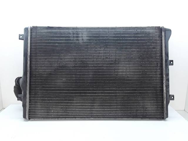 3C0121253K Radiador de refrigeración del motor  disponible Utrera