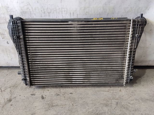 VAG 3C0145805G Radiador de aire de admisión  disponible Valladolid