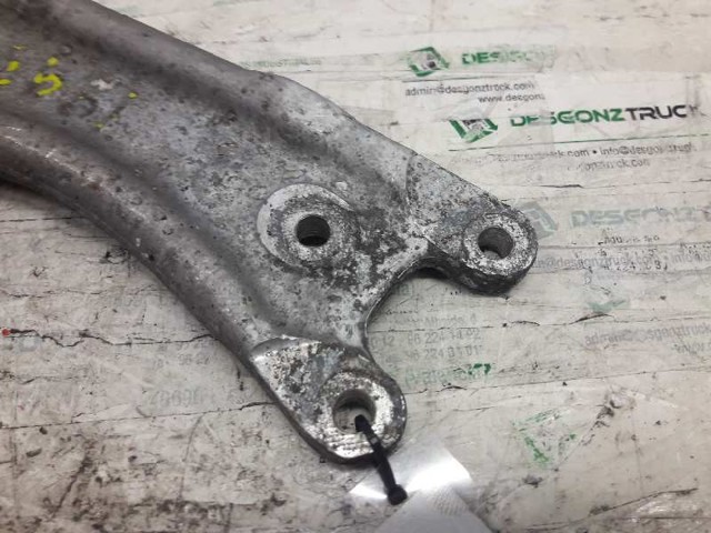 3C0153D Brazo inferior izquierdo/derecho de suspensión delantera  disponible Málaga