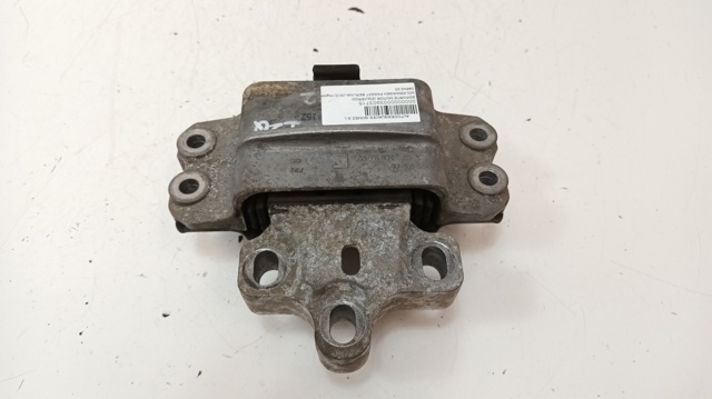 3C0199555 Soporte derecho de la transmisión comprar Girona