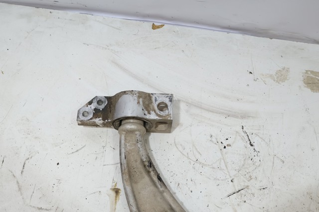 VAG 3C0407151E Brazo inferior izquierdo/derecho de suspensión delantera  en stock Valencia