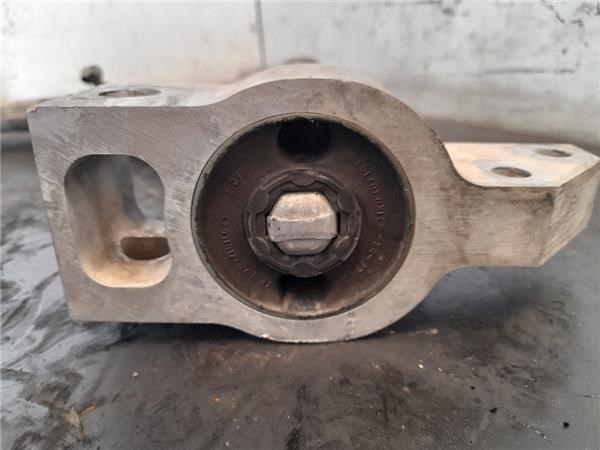 VAG 3C0407151H Brazo inferior izquierdo/derecho de suspensión delantera  en stock Terrassa