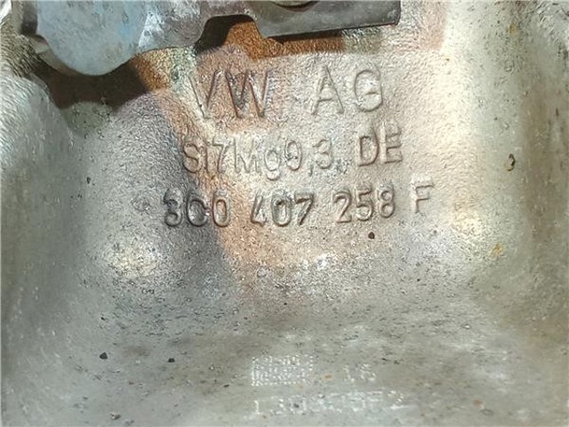 VAG 3C0407258F Mangueta delantera derecha  disponible España