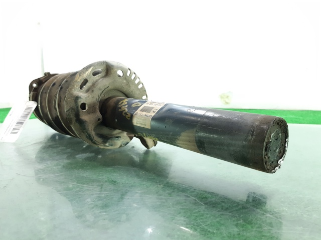 3C0413031AA Amortiguador delantero  disponible Málaga