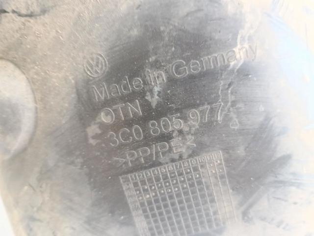 VAG 3C0805977 Paso de rueda delantero izquierdo trasero  en stock Terrassa