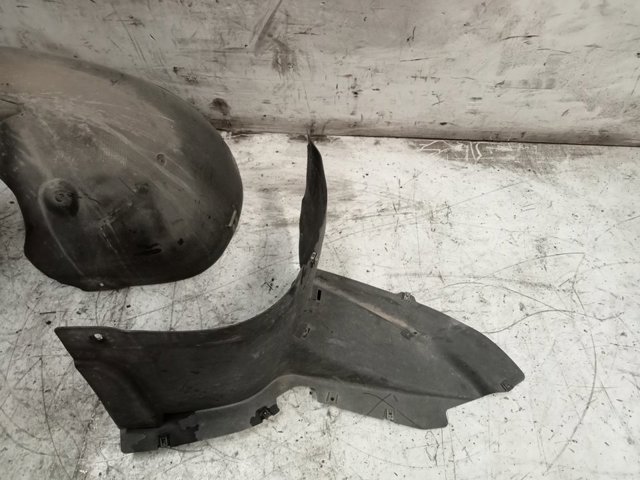 3C0805977 VAG Paso de rueda delantero izquierdo trasero  en stock Gandía