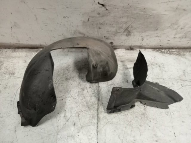 VAG 3C0805977 Paso de rueda delantero izquierdo trasero  disponible Valladolid