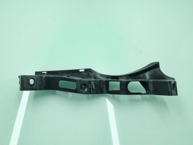 3C0807890 Soporte exterior derecho del parachoques delantero  disponible Utrera
