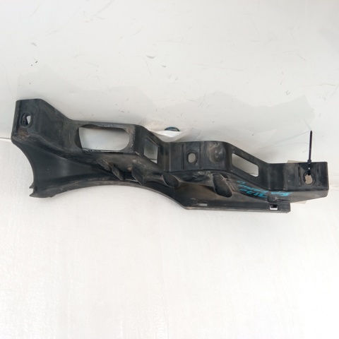 VAG 3C0807890 Soporte exterior derecho del parachoques delantero comprar Barcelona
