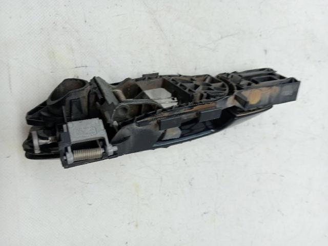 3C0837886J Soporte de manija exterior de puerta delantera derecha  en stock Castellón