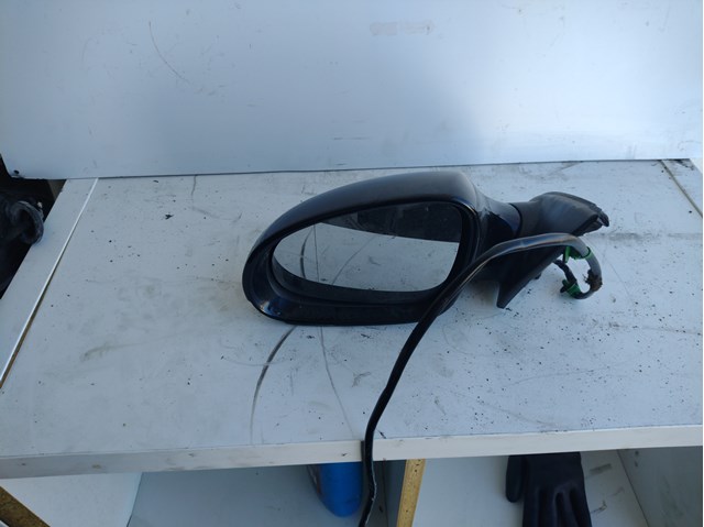 3C0857933 Sellador de espejo para puerta izquierda  en stock Granada
