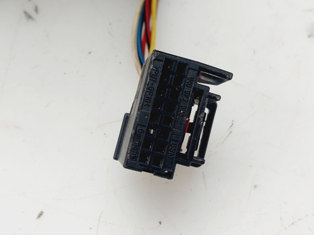 3C0857934 VAG Sellador de espejo para puerta derecha comprar Alcalá