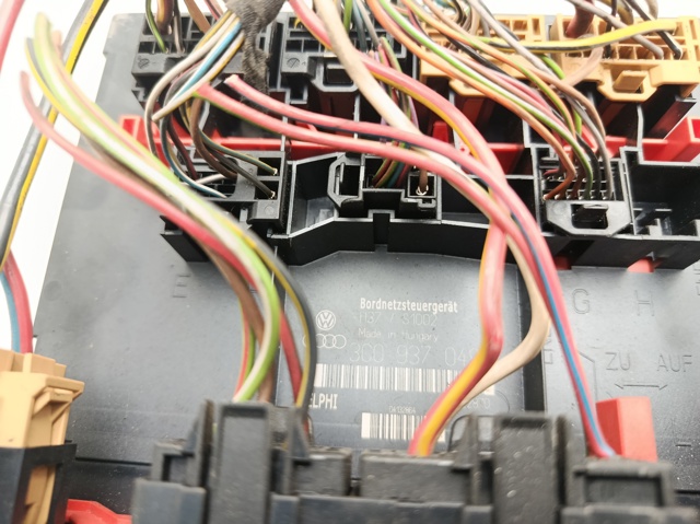 3C0937049E Módulo de control de red de a bordo  en stock Sabadell