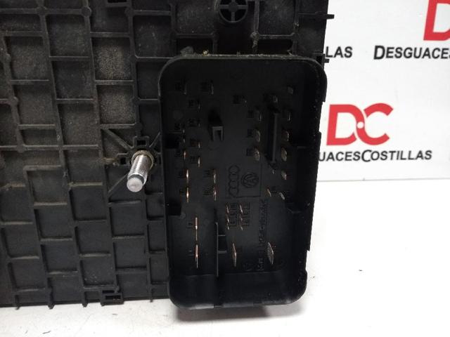 3C0937125 VAG Caja de fusibles  comprar en Jaén